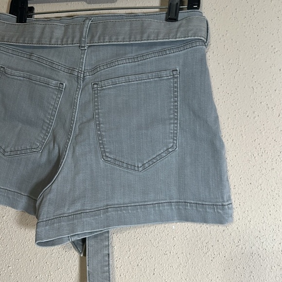 Banana Republic Gray Denim Jeans Tie High Waist Shorts Size 30 10P 10 Petite - Picture 13 of 14